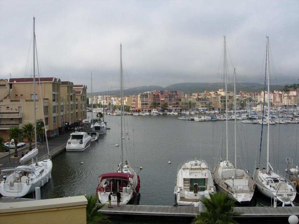 Gruissan Appartement Calme, Vue Sur Port De Plaisance -Clim, Empl.Parking Экстерьер фото