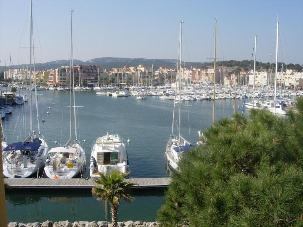 Gruissan Appartement Calme, Vue Sur Port De Plaisance -Clim, Empl.Parking Экстерьер фото