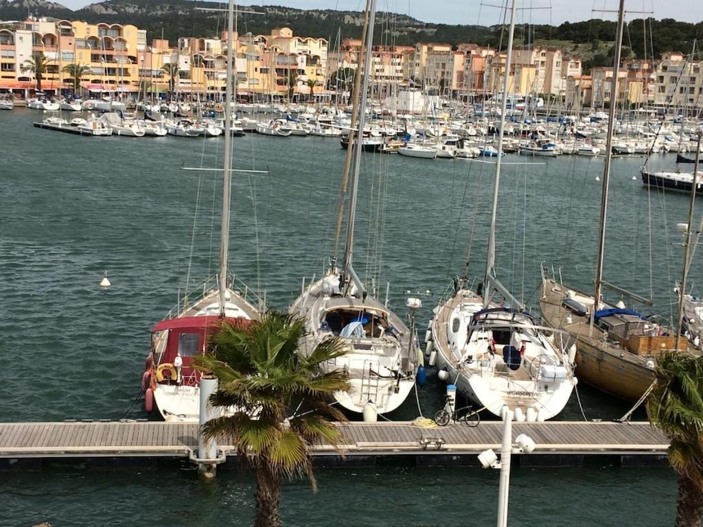 Gruissan Appartement Calme, Vue Sur Port De Plaisance -Clim, Empl.Parking Экстерьер фото
